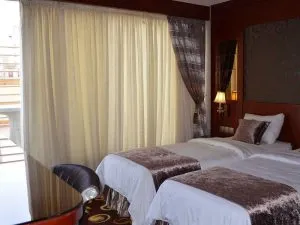 اتاق هتل الماس مشهد