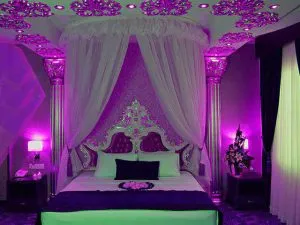 اتاق هتل الماس مشهد