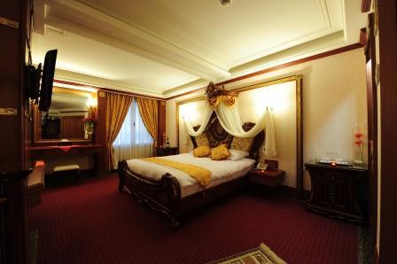 تور مشهد لحظه آخری در هتل بین المللی قصر طلایی 