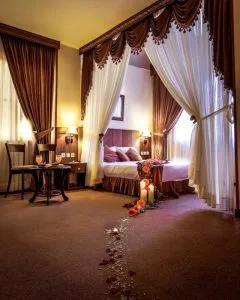 اتاق هانی مون هتل کیانا مشهد