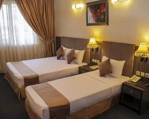 اتاق 3 تخته هتل کیانا مشهد