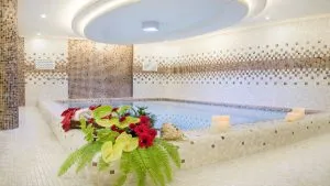 مجموعه آبی هتل بین المللی قصر الماس