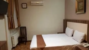 نمای اتاق هتل پر ستاره مشهد