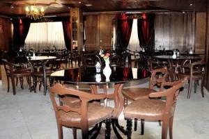 کافی شاپ هتل هرند مشهد