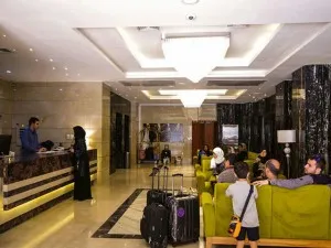 هتل حیات شرق مشهد (هتل سارا )