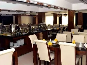 رستوران هتل جواهر شرق مشهد