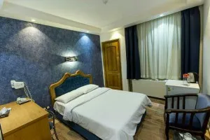 اتاق هتل خیام مشهد