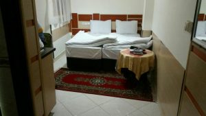 تصویر اتاق هتل آپارتمان اخوان مشهد
