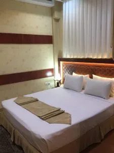 اتاق هتل سقا مشهد