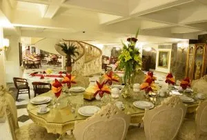 رستوران ضیافت