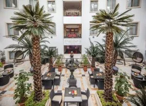 کافه آتریوم مینوتا