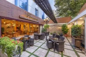 کافه رستوران فرانسیسکو