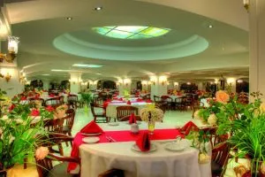 رستوران ضیافت