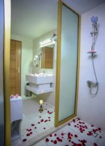 اتاق هتل سارینا مشهد