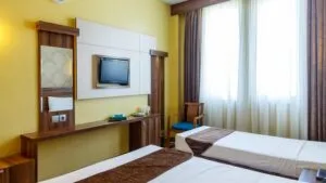 اتاق هتل هاترا مشهد