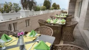 روف گاردن هتل جواهر شرق مشهد