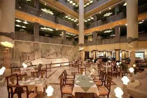 رستوران پاسارگاد هتل داریوش کیش