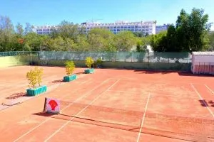 زمین تنیس هتل داریوش کیش