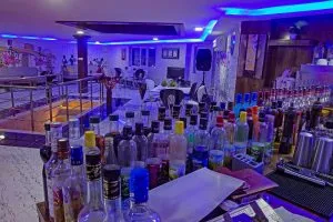 کافی شاپ هتل ارم قشم