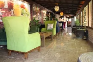 کافه رستوران شاندیز صفدری کیش