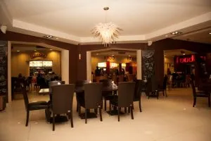 رستوران فود لند کیش