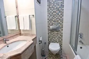 سرویس حمام و دستشویی هتل گرند استا استانبول