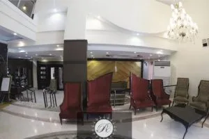 کافی شاپ هتل رویان قائم کیش