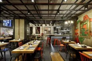 هتل ایکونیک دپابلیک