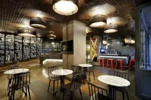 هتل ایکونیک دپابلیک