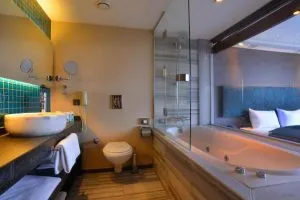 هتل تولیپ پرا