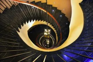 هتل تولیپ پرا