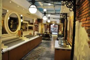 هتل تولیپ پرا