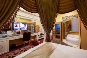 اتاق هانی مون هتل رز درویشی