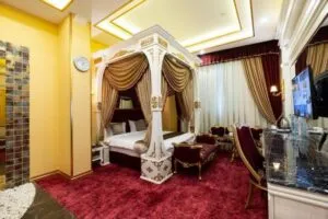 اتاق هانی مون هتل رز درویشی