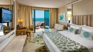 اتاق دبل تایتانیک بیچ لارا