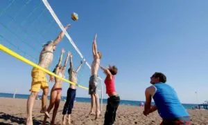 تایتانیک بیچ لارا