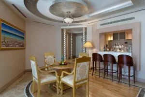 هتل تایتانیک مردان پالاس