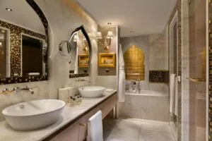 سرویس حمام و دستشوییهتل تایتانیک مردان پالاس