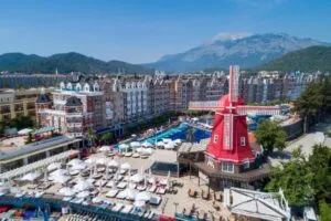 هتل اورنج کانتی ریزورت کمر