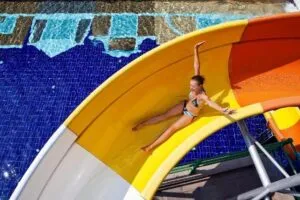 پارک آبی هتل اورنج کانتی ریزورت کمر