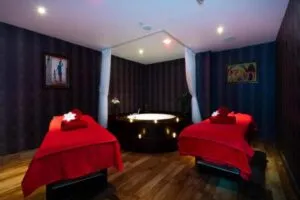 هتل اورنج کانتی ریزورت کمر