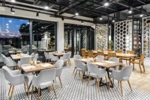 رستوران هتل کلاریون گولدن هورن