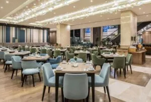 رستوران هتل کلاریون گولدن هورن