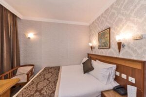 اتاق دبل هتل لیون استانبول