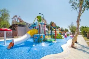 زمین بازی هتل توسان بیچ ریزورت کوش آداسی