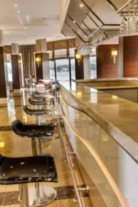 میز بار هتل توسان بیچ ریزورت کوش آداسی