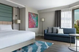 اتاق دبل هتل ماریوت ازمیر