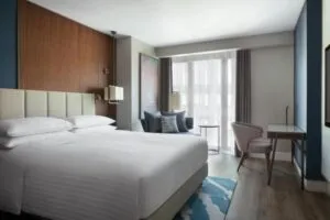 اتاق دبل هتل ماریوت ازمیر