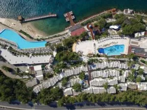 هتل بدروم هالیدی ریزورت اند اسپا