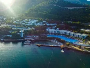 هتل بدروم هالیدی ریزورت اند اسپا